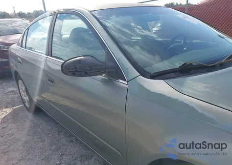 2005 Nissan Altima 2.5 S from USA, damaged, VIN 1N4AL11E75C952808